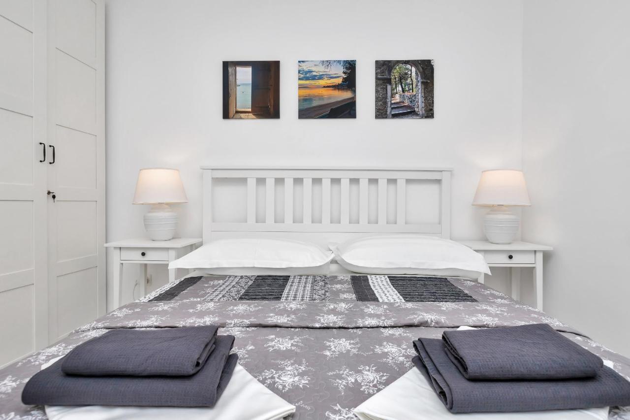 Apartment Lotte With Private Pool In The City Center! Макарска Экстерьер фото