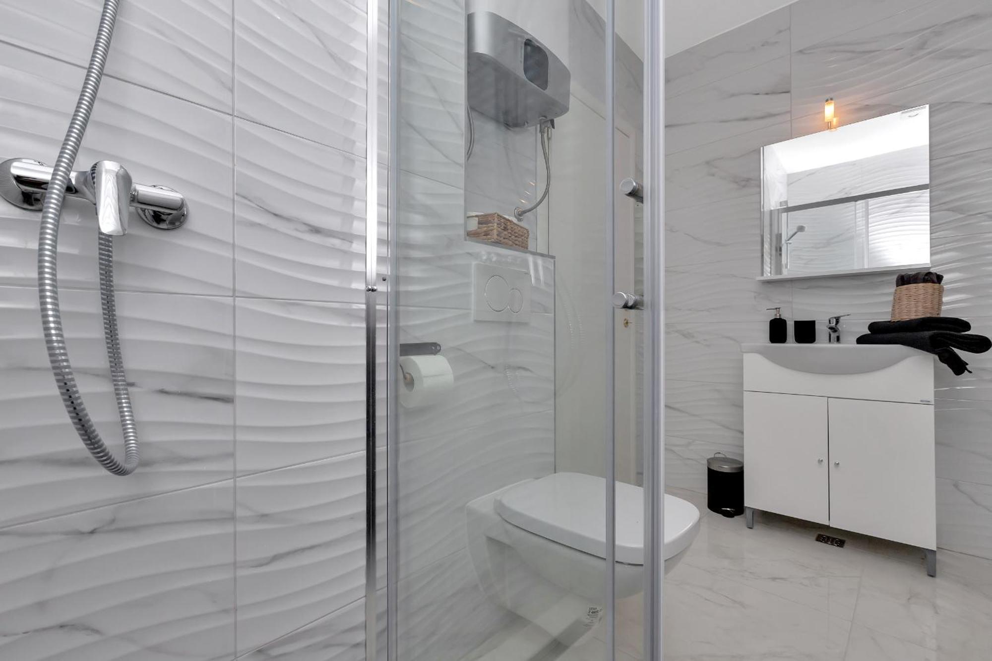 Apartment Lotte With Private Pool In The City Center! Макарска Номер фото