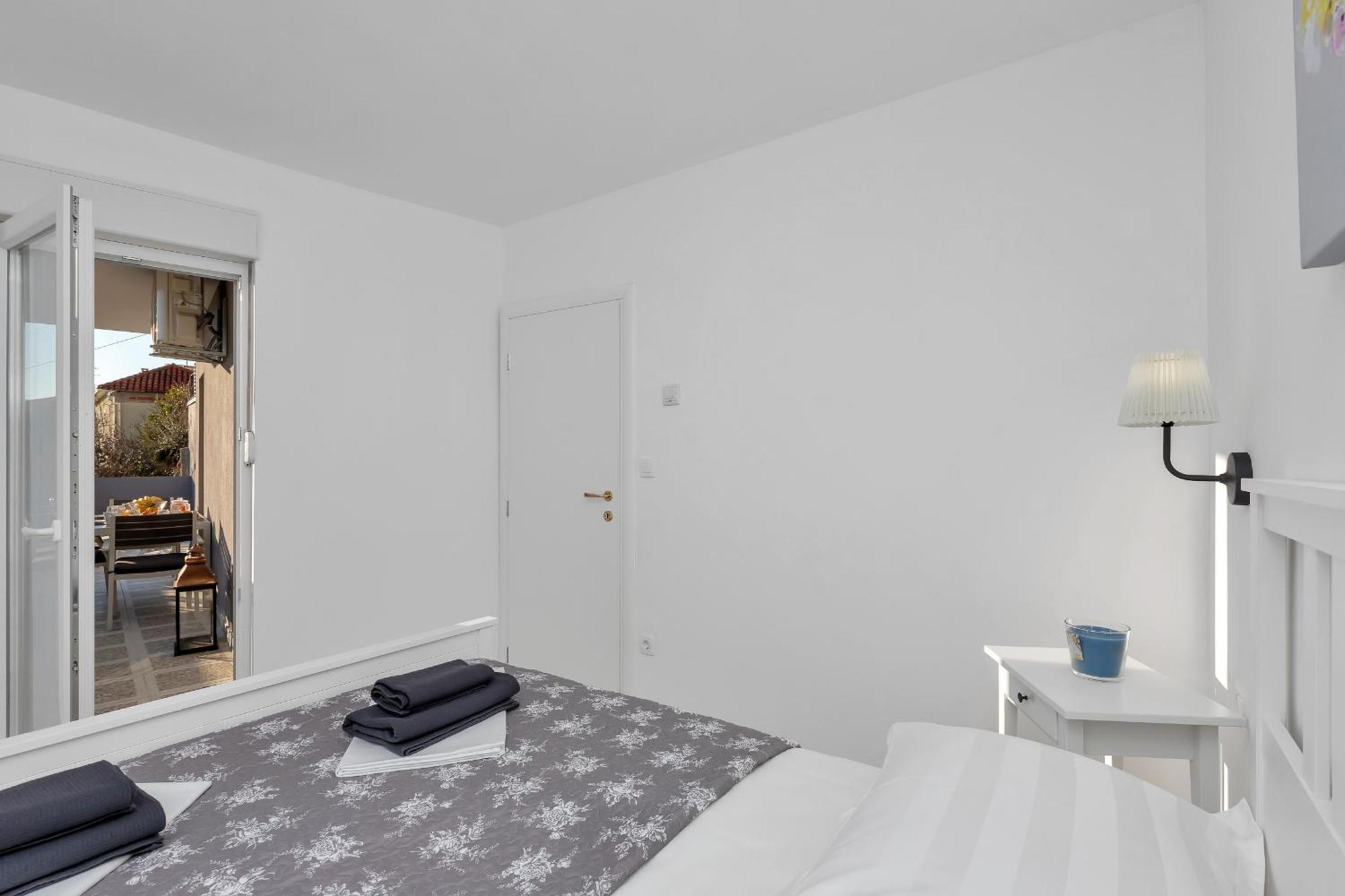 Apartment Lotte With Private Pool In The City Center! Макарска Номер фото